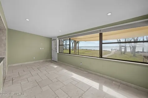 8842 Mckenna Drive Jacksonville FL 32226