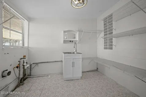 8842 Mckenna Drive Jacksonville FL 32226