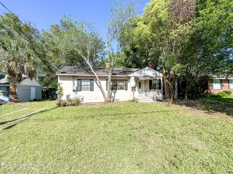 4242 Pinewood Avenue Jacksonville FL 32207