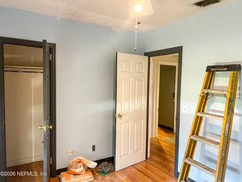 4242 Pinewood Avenue Jacksonville FL 32207