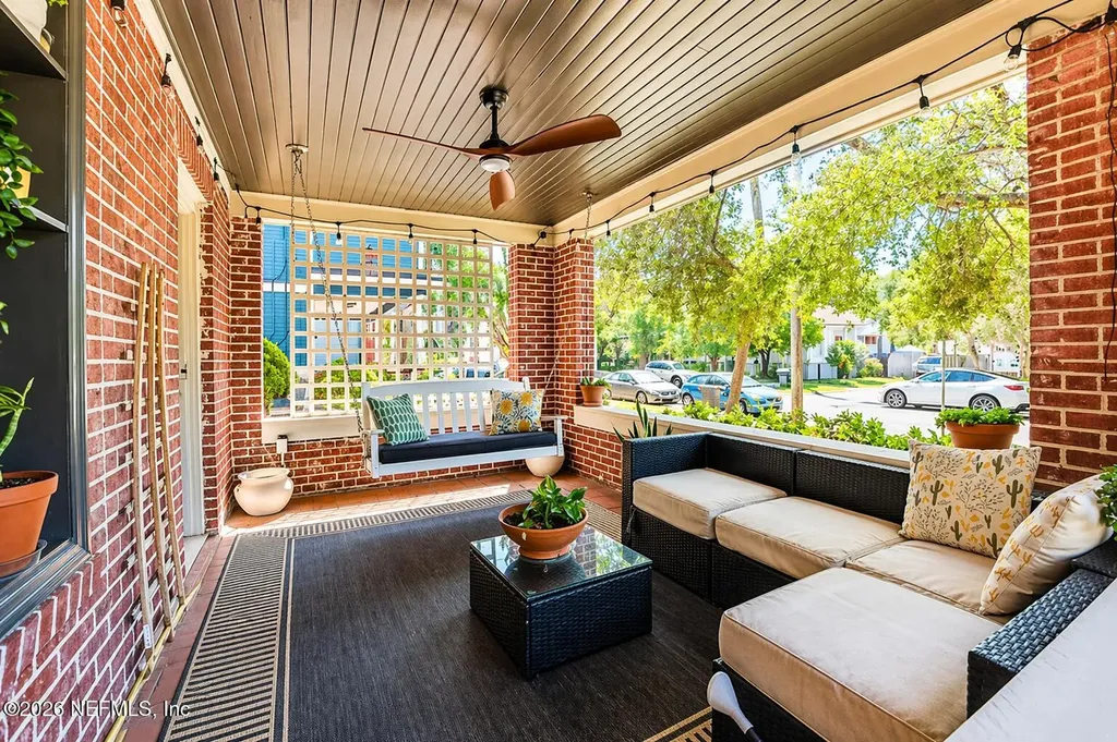 53 W 10th Street Jacksonville FL 32206