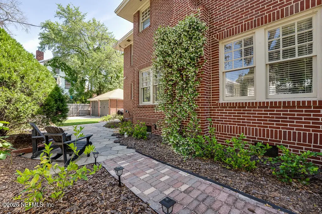 53 W 10th Street Jacksonville FL 32206
