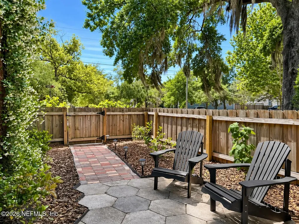 53 W 10th Street Jacksonville FL 32206