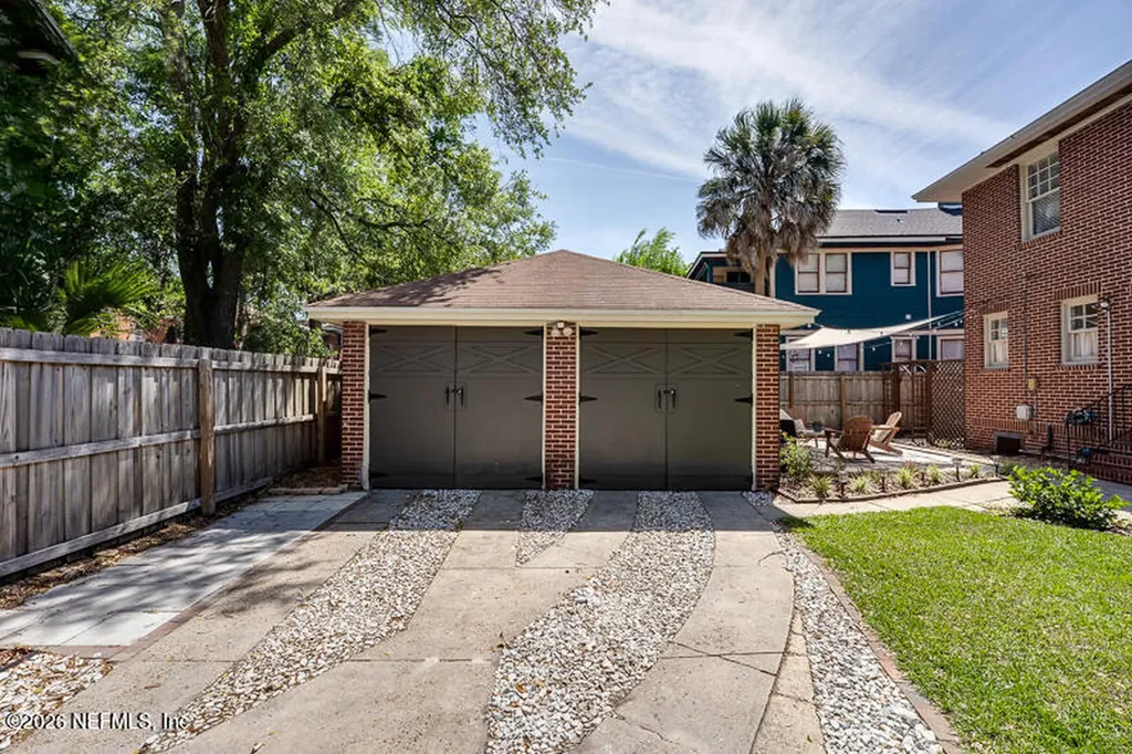 53 W 10th Street Jacksonville FL 32206
