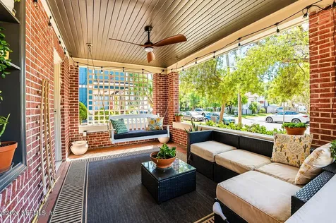 53 W 10th Street Jacksonville FL 32206