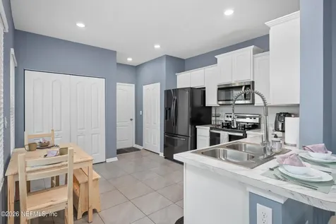 237 Aralia Lane Jacksonville FL 32216