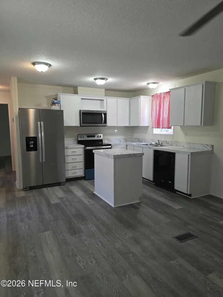 106 W Manitoba Street Florahome FL 32140