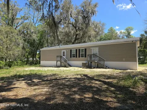 106 W Manitoba Street Florahome FL 32140
