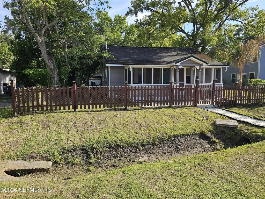 3072 Bessent Road Jacksonville FL 32218