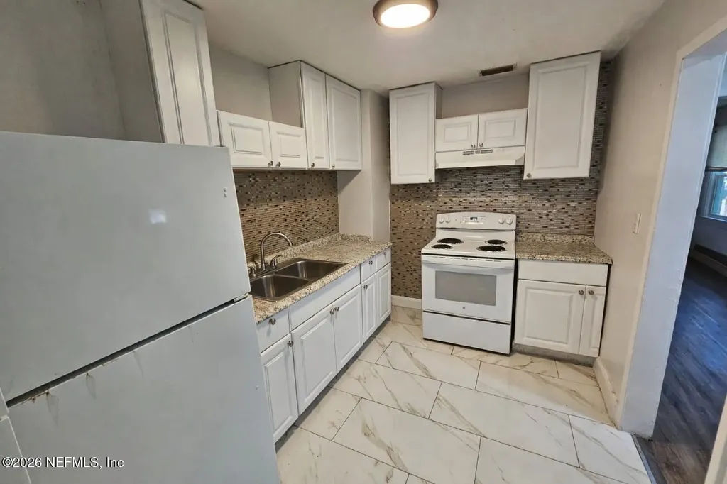3072 Bessent Road Jacksonville FL 32218