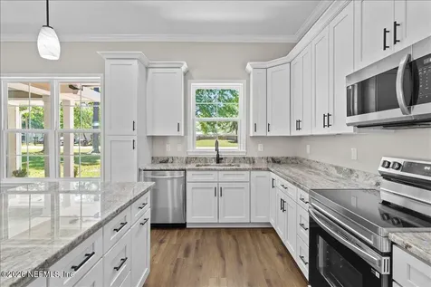 2462 Viola Street Middleburg FL 32068