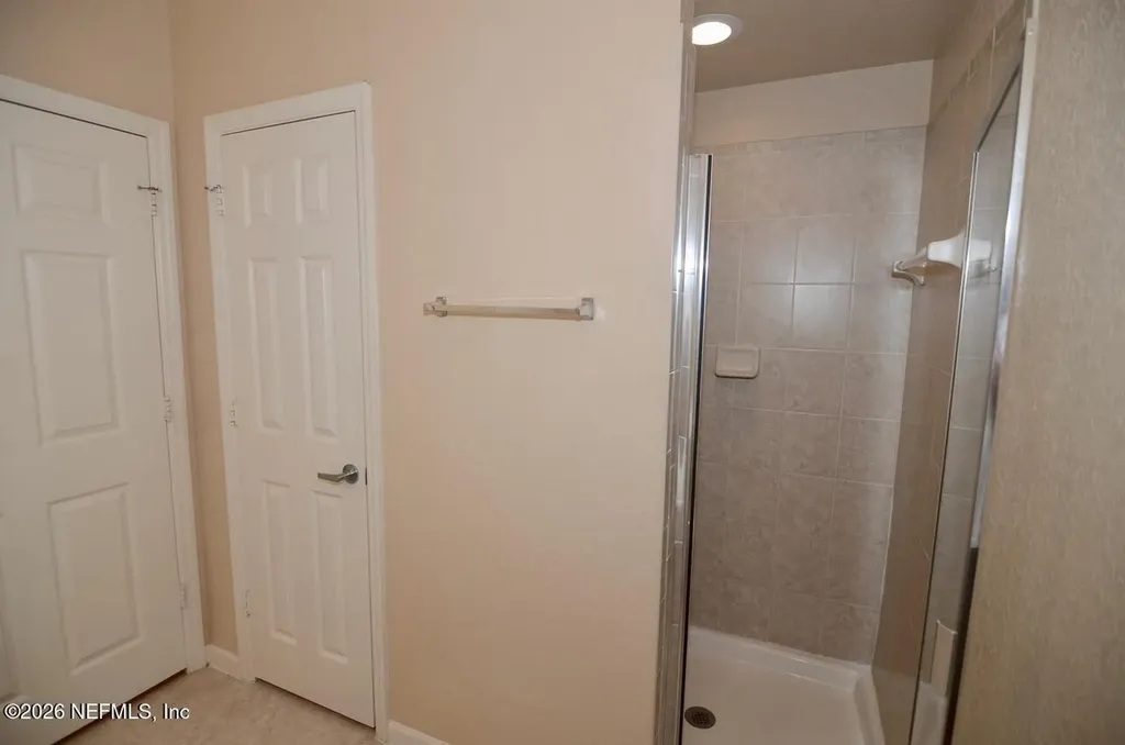 8539 Gate Parkway W Jacksonville FL 32216