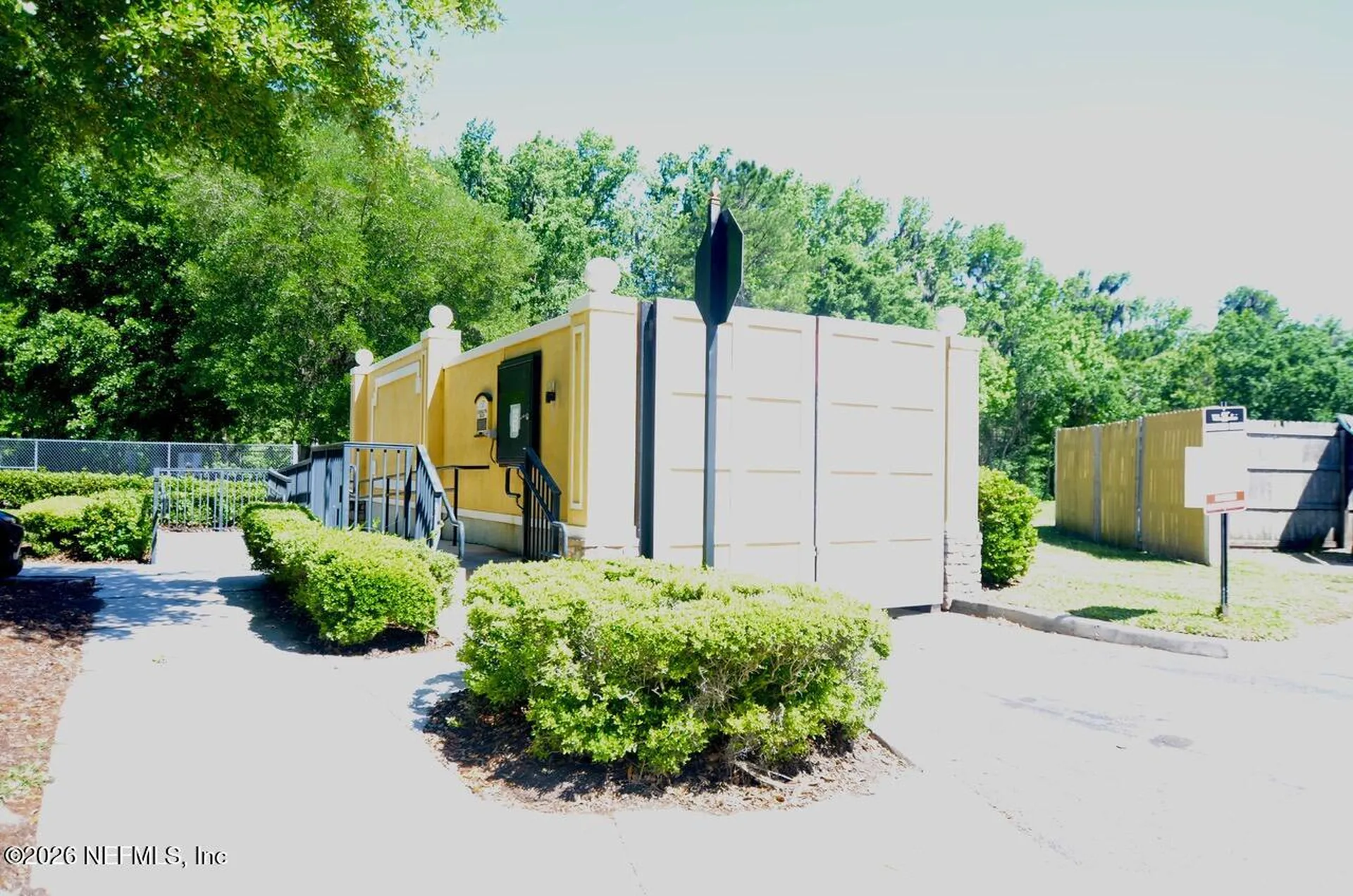 8539 Gate Parkway W Jacksonville FL 32216