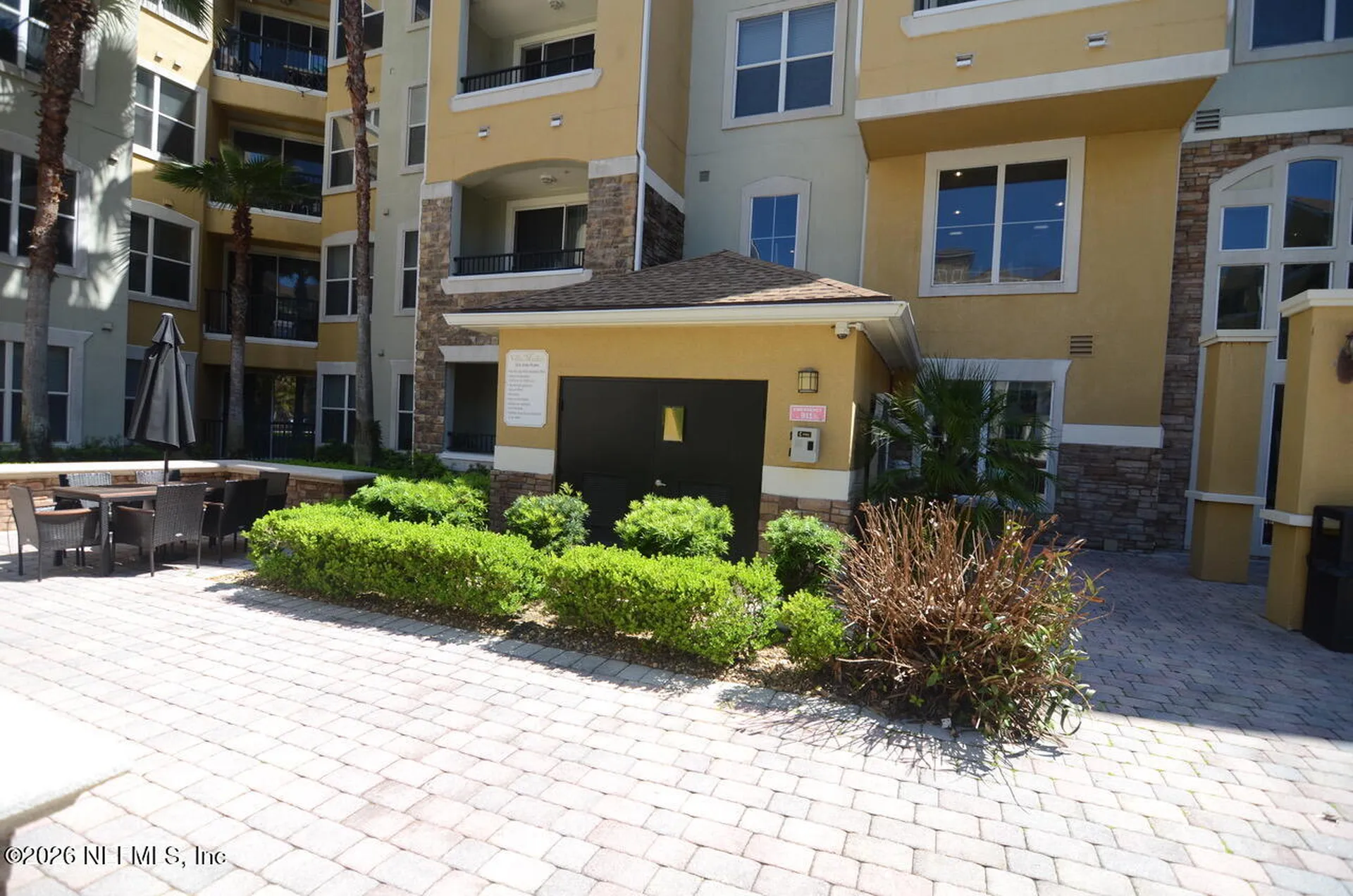 8539 Gate Parkway W Jacksonville FL 32216