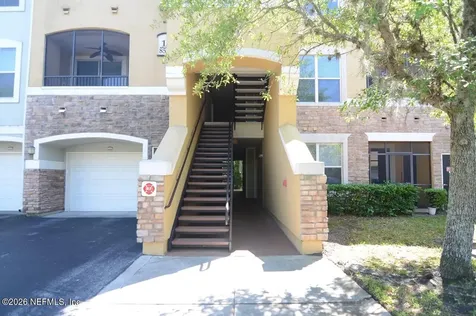 8539 Gate Parkway W Jacksonville FL 32216