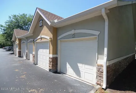 8539 Gate Parkway W Jacksonville FL 32216