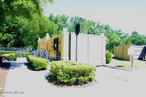 8539 Gate Parkway W Jacksonville FL 32216