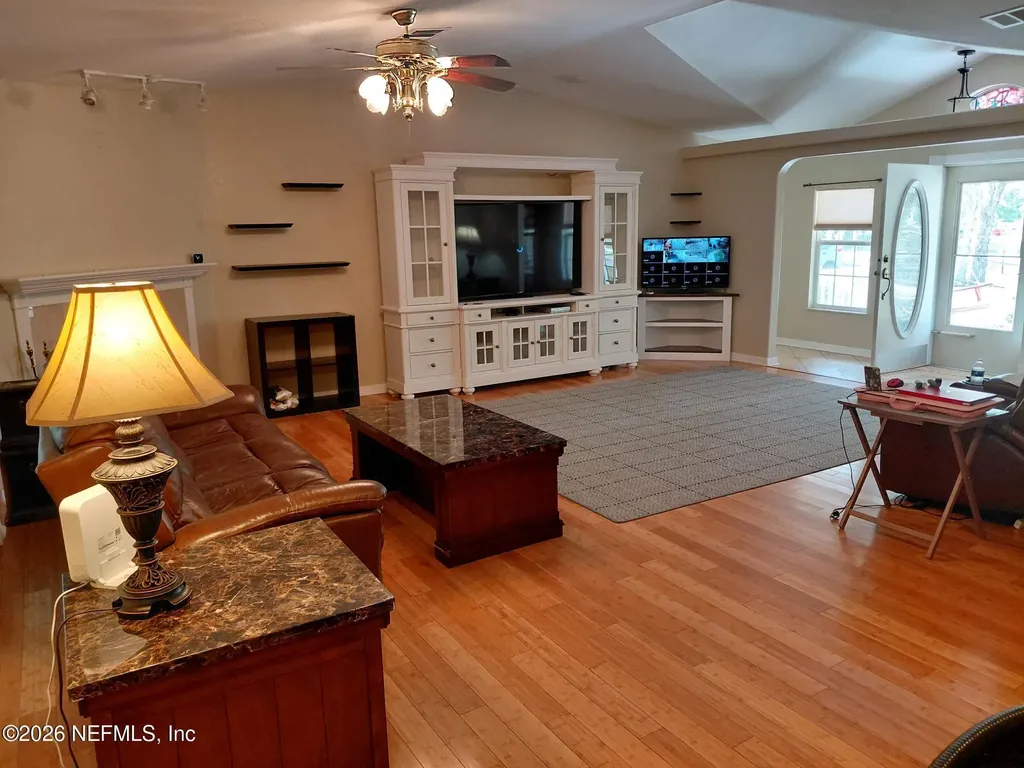 118 Robin Road Pomona Park FL 32181