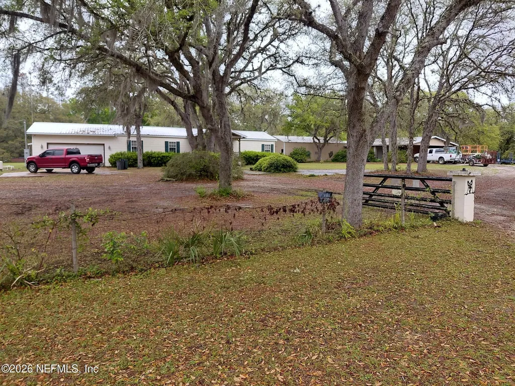118 Robin Road Pomona Park FL 32181