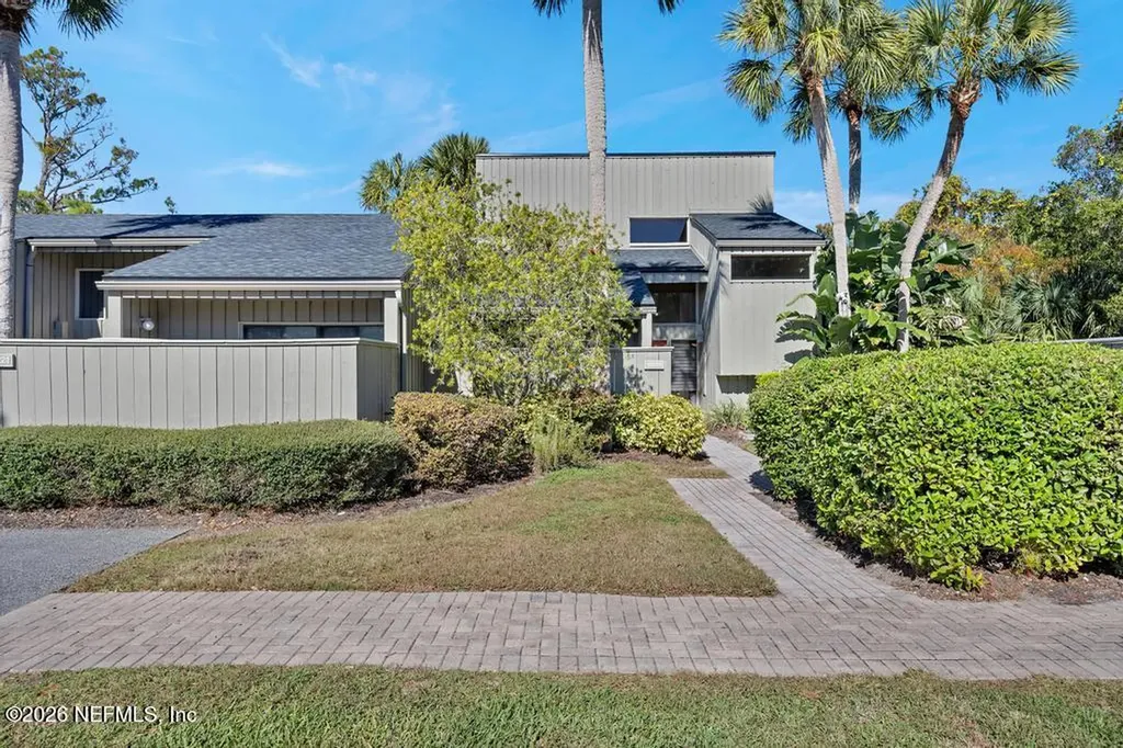 10025 Sawgrass Drive E Ponte Vedra Beach FL 32082