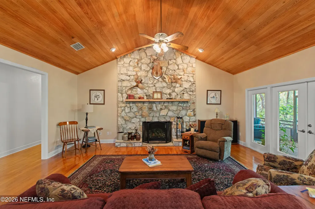 1320 County Road 315 Melrose FL 32666