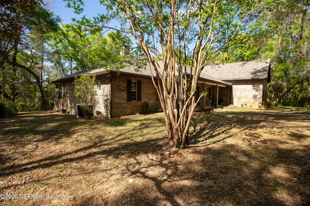 1320 County Road 315 Melrose FL 32666