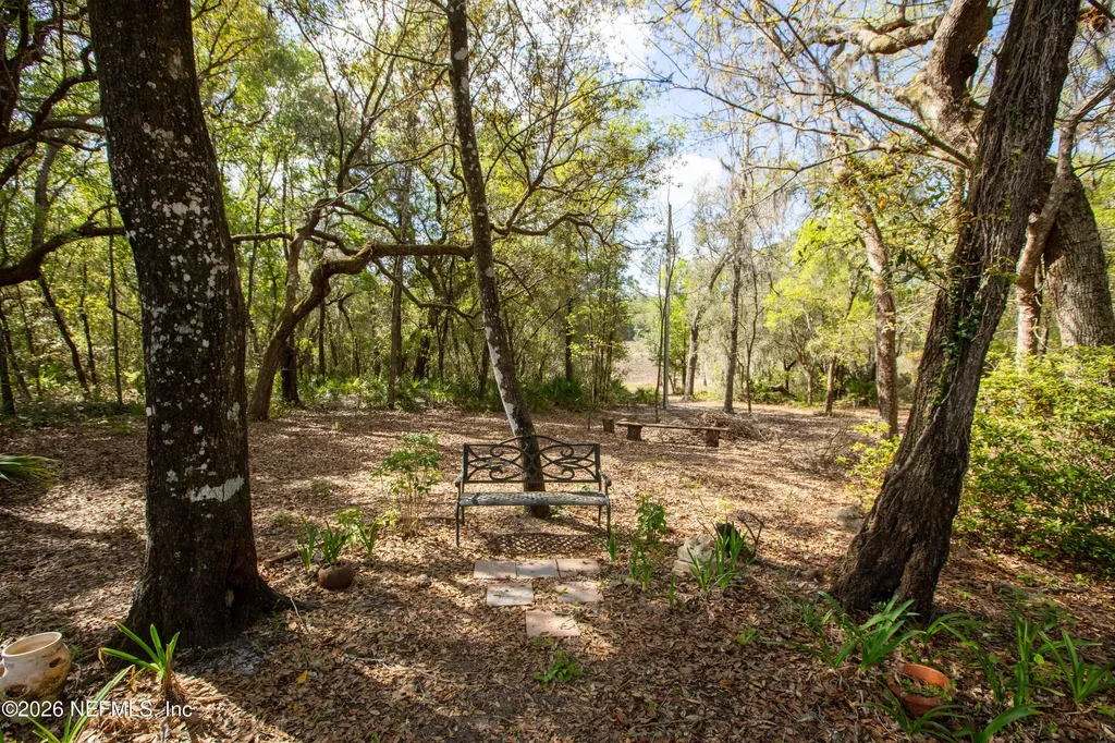 1320 County Road 315 Melrose FL 32666