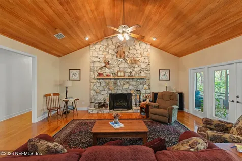 1320 County Road 315 Melrose FL 32666