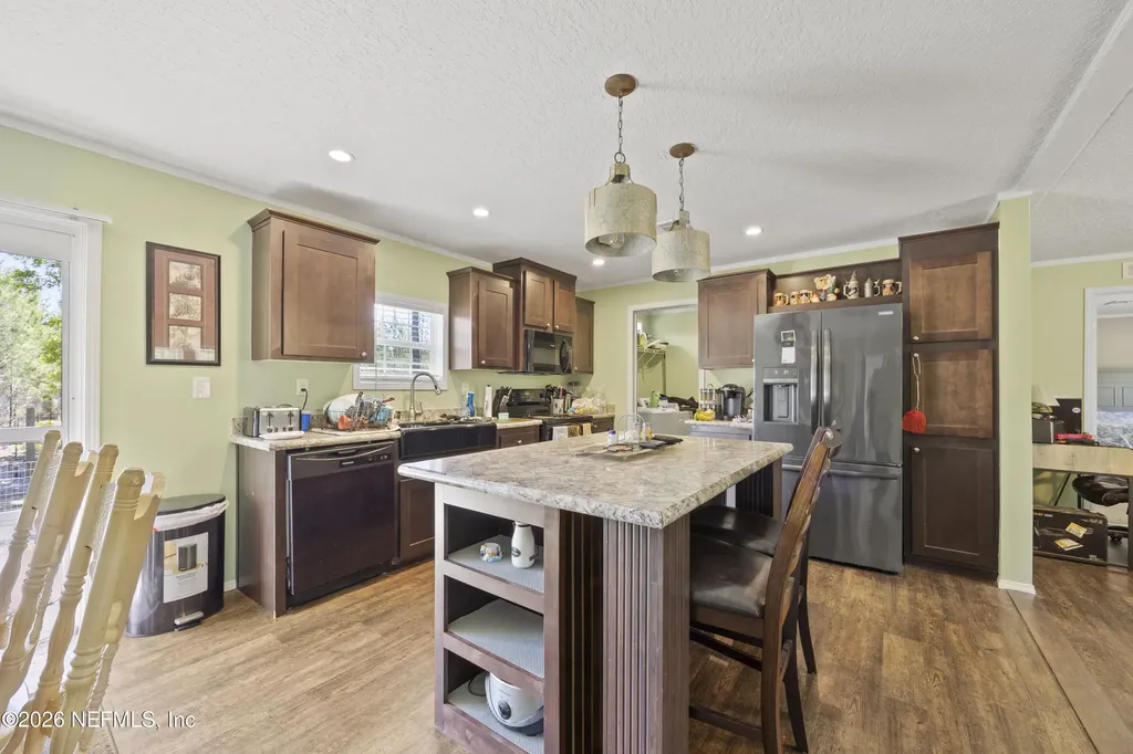 221 Magnolia Road Hawthorne FL 32640