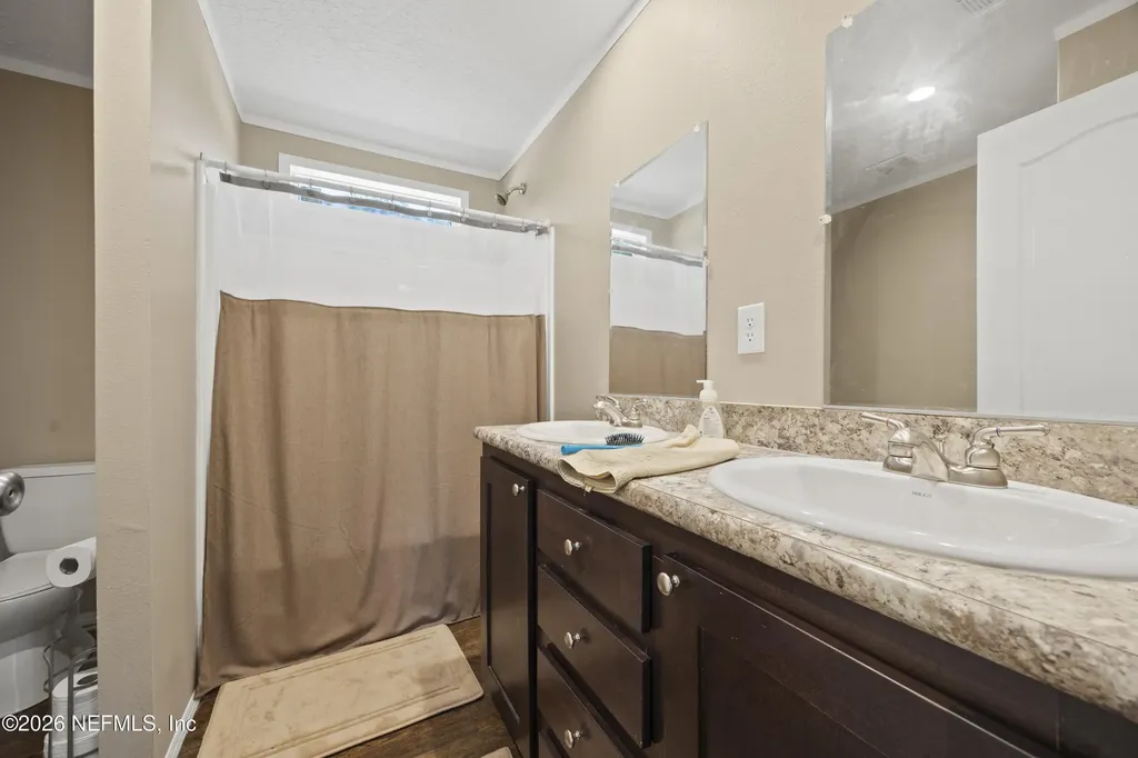 221 Magnolia Road Hawthorne FL 32640