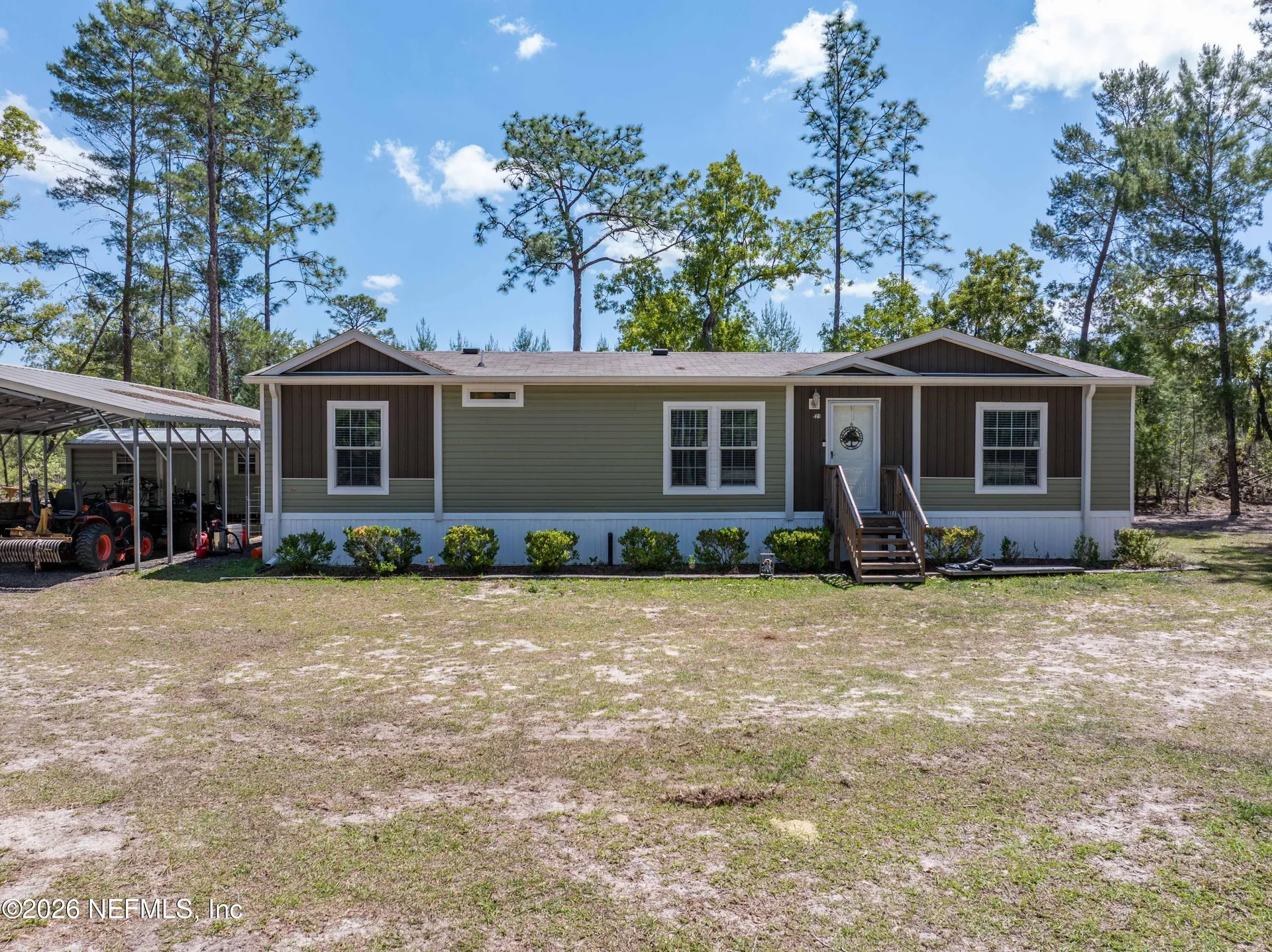 221 Magnolia Road Hawthorne FL 32640