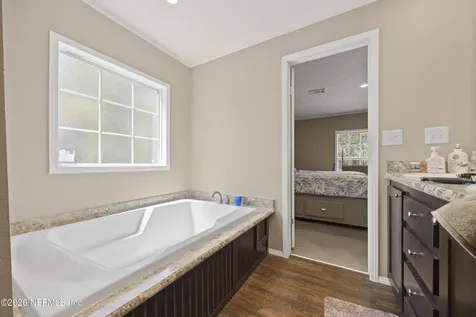 221 Magnolia Road Hawthorne FL 32640