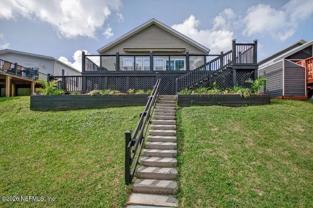 292 Maxwell Drive Welaka FL 32193