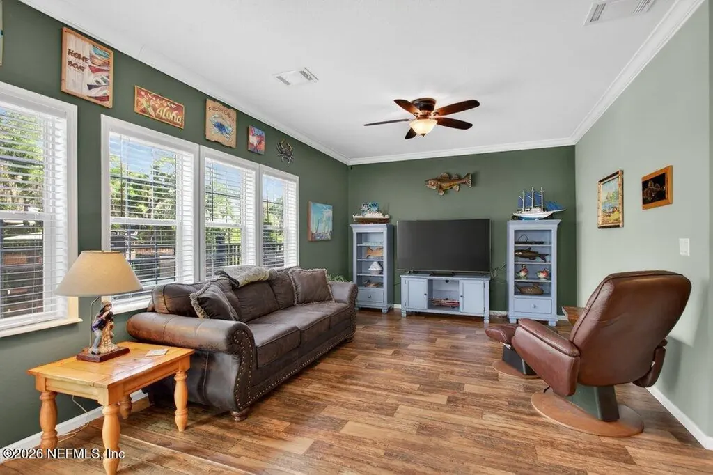 292 Maxwell Drive Welaka FL 32193