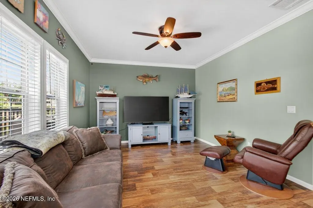 292 Maxwell Drive Welaka FL 32193
