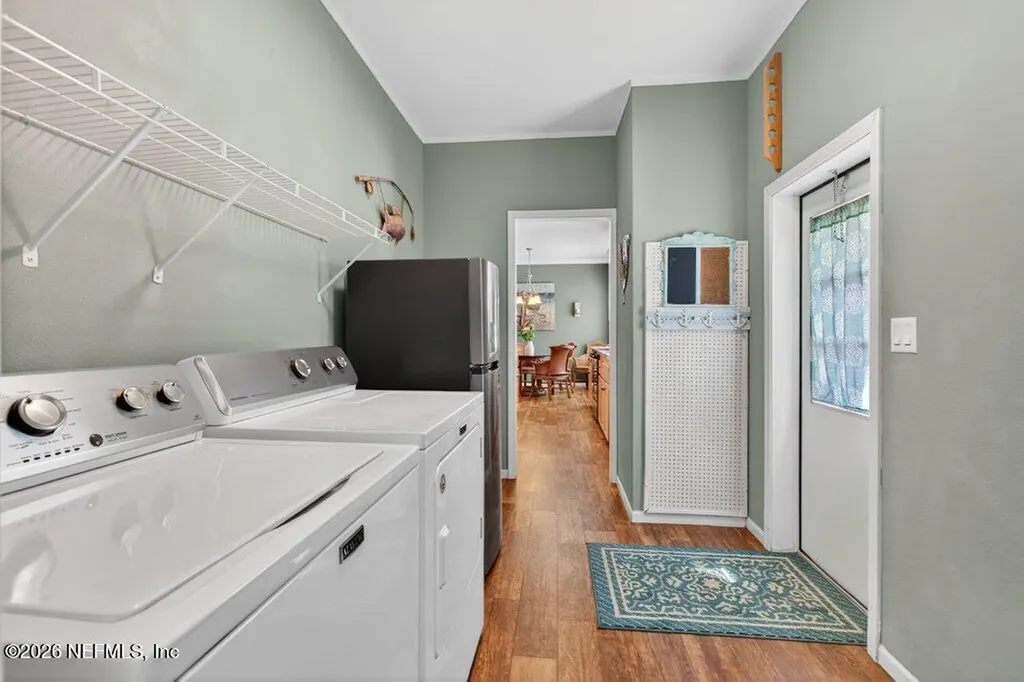 292 Maxwell Drive Welaka FL 32193