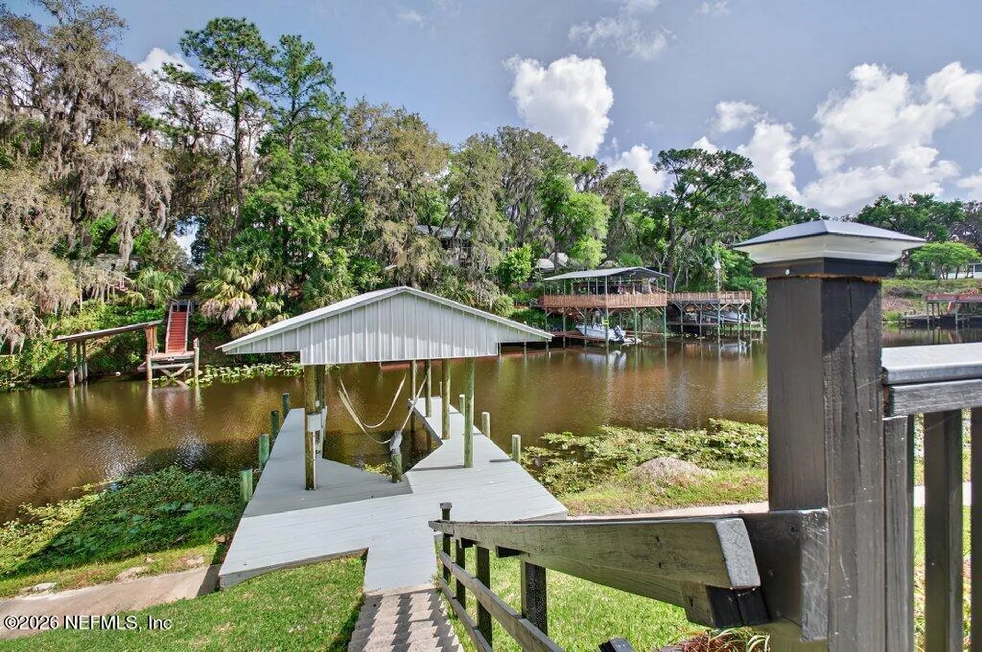 292 Maxwell Drive Welaka FL 32193
