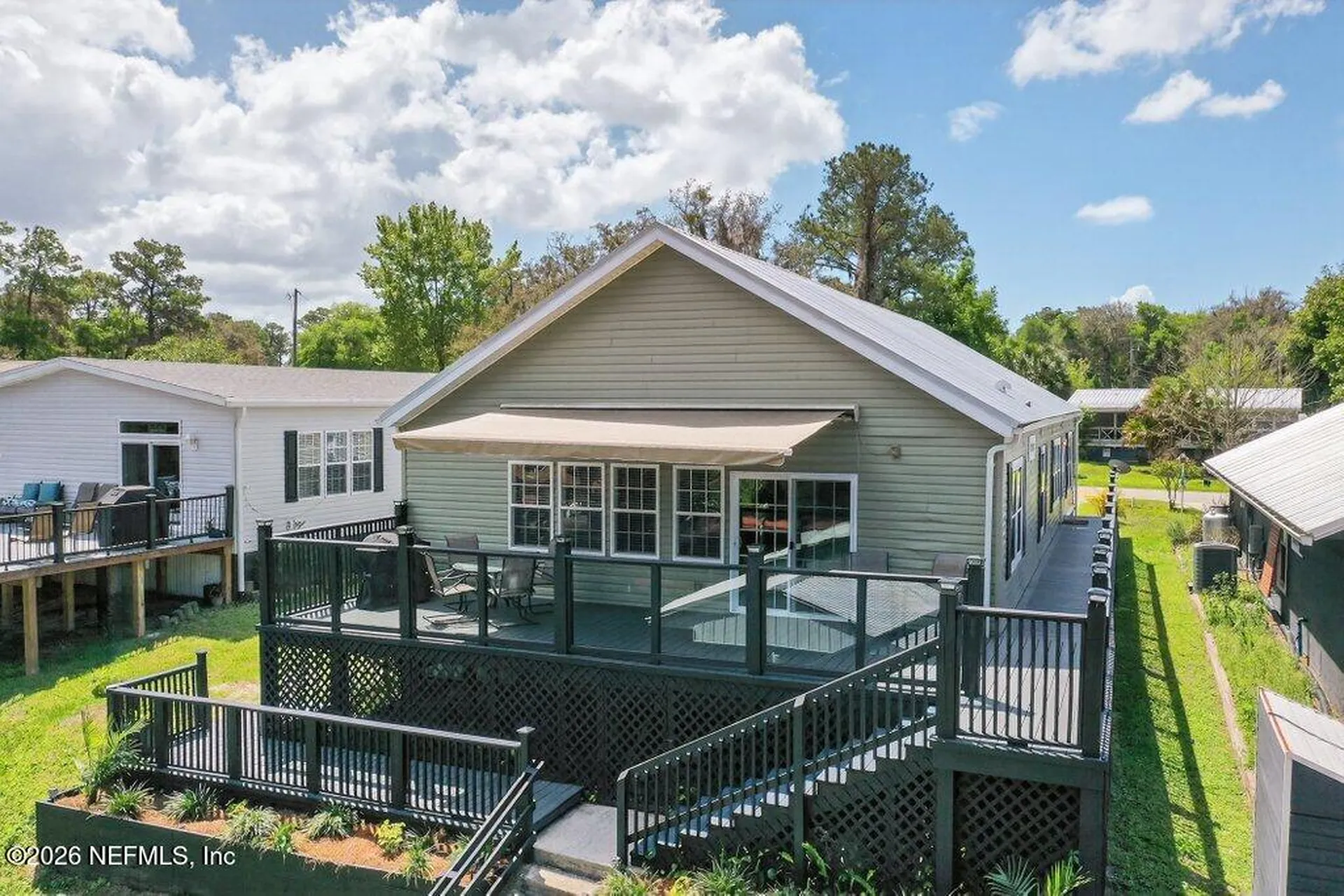 292 Maxwell Drive Welaka FL 32193