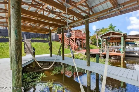 292 Maxwell Drive Welaka FL 32193