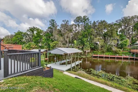 292 Maxwell Drive Welaka FL 32193