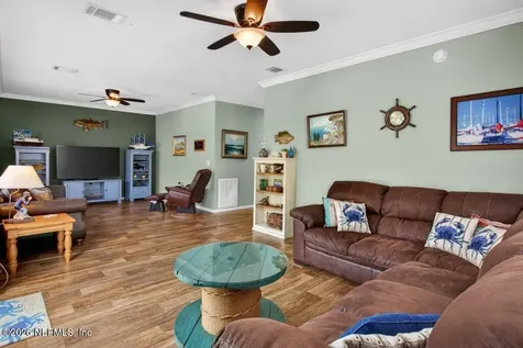 292 Maxwell Drive Welaka FL 32193