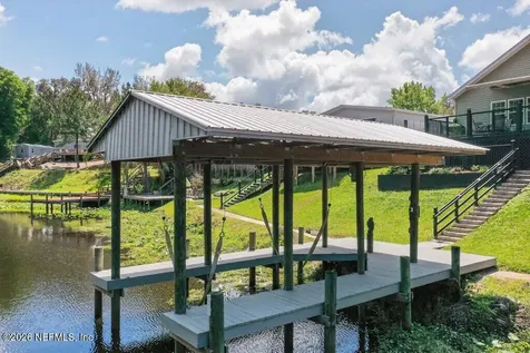 292 Maxwell Drive Welaka FL 32193