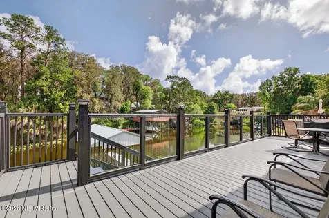 292 Maxwell Drive Welaka FL 32193