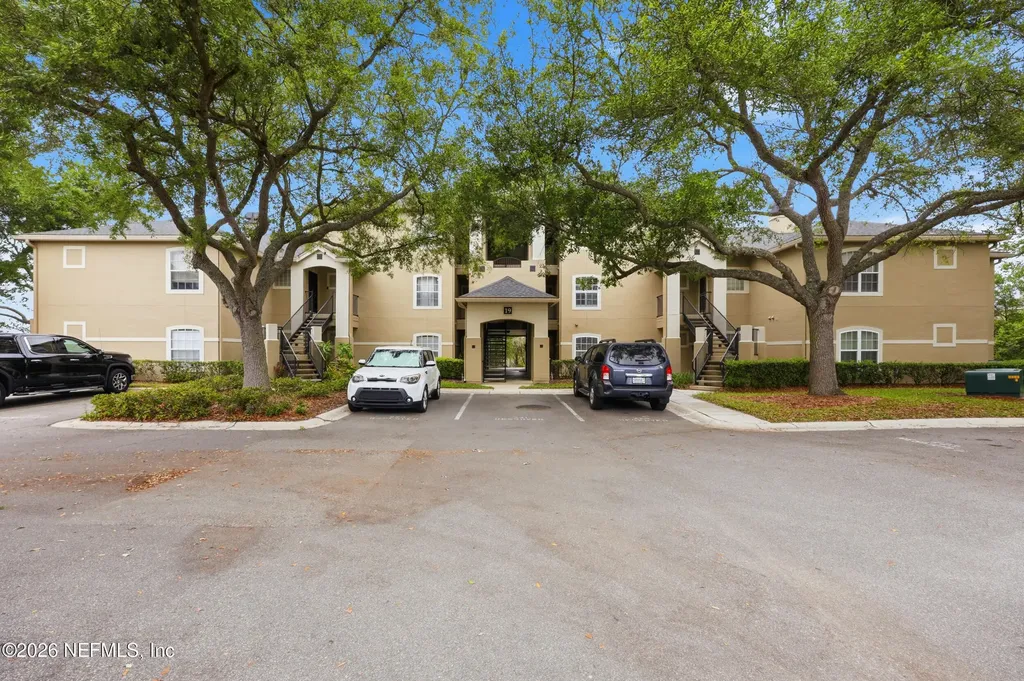 1701 The Greens Way Jacksonville Beach FL 32250