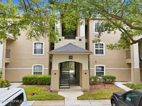 1701 The Greens Way Jacksonville Beach FL 32250