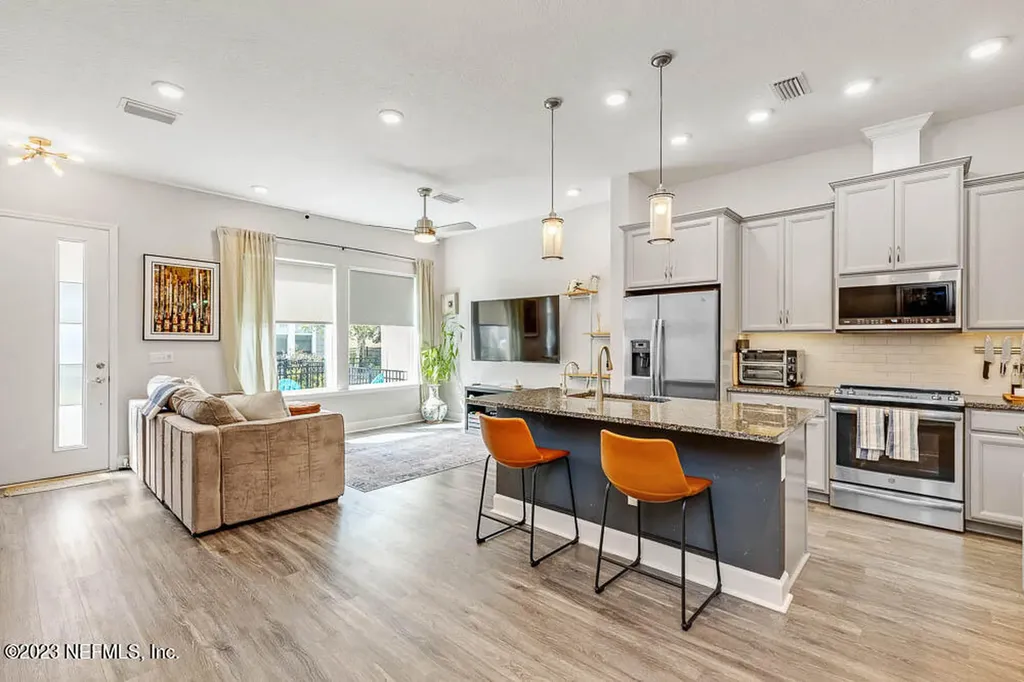 11475 Surfline Court Jacksonville FL 32256
