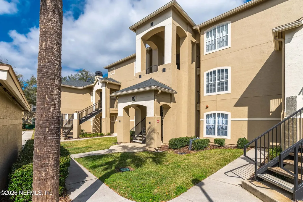 1701 The Greens Way Jacksonville Beach FL 32250