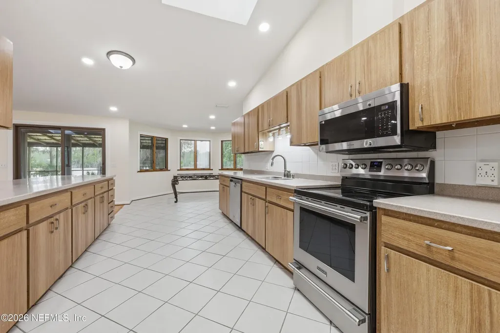 125 Twin Lake Grove Drive Interlachen FL 32148