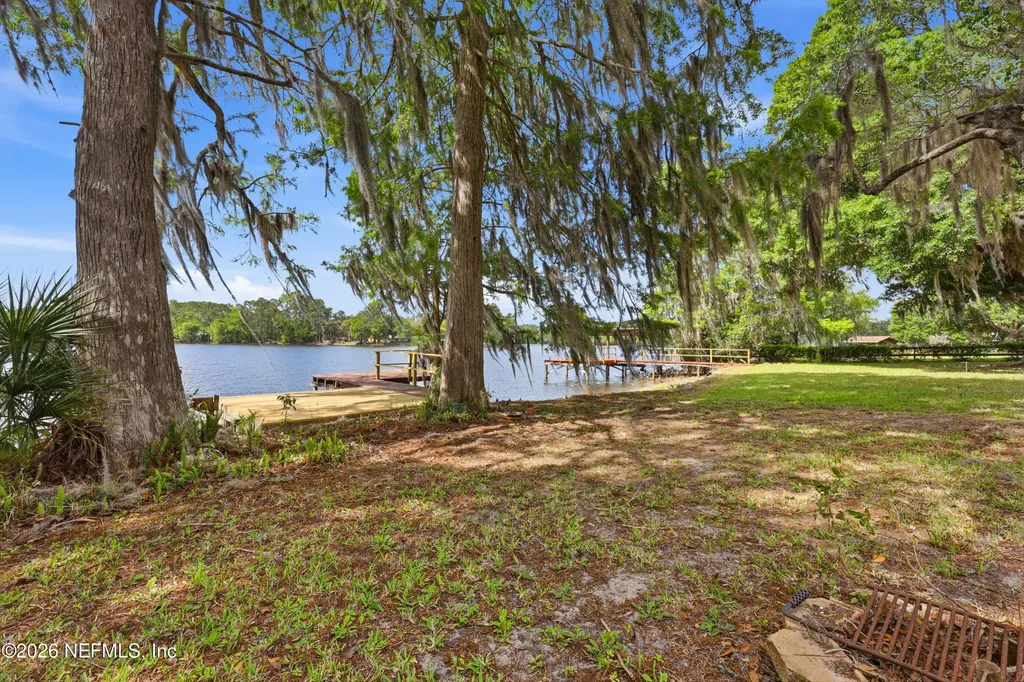 125 Twin Lake Grove Drive Interlachen FL 32148