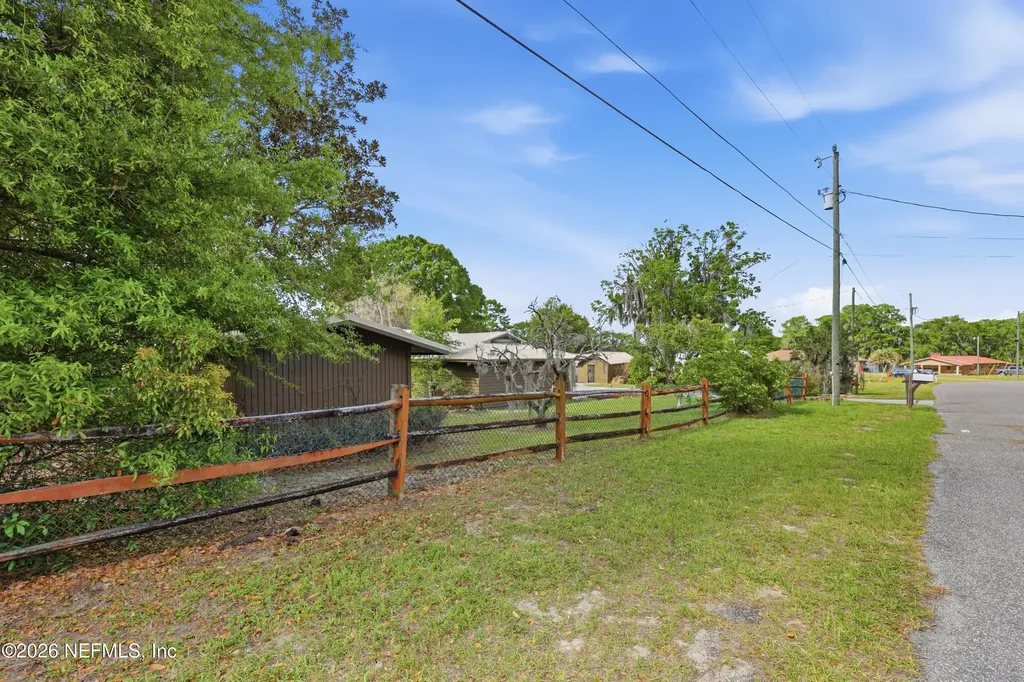 125 Twin Lake Grove Drive Interlachen FL 32148